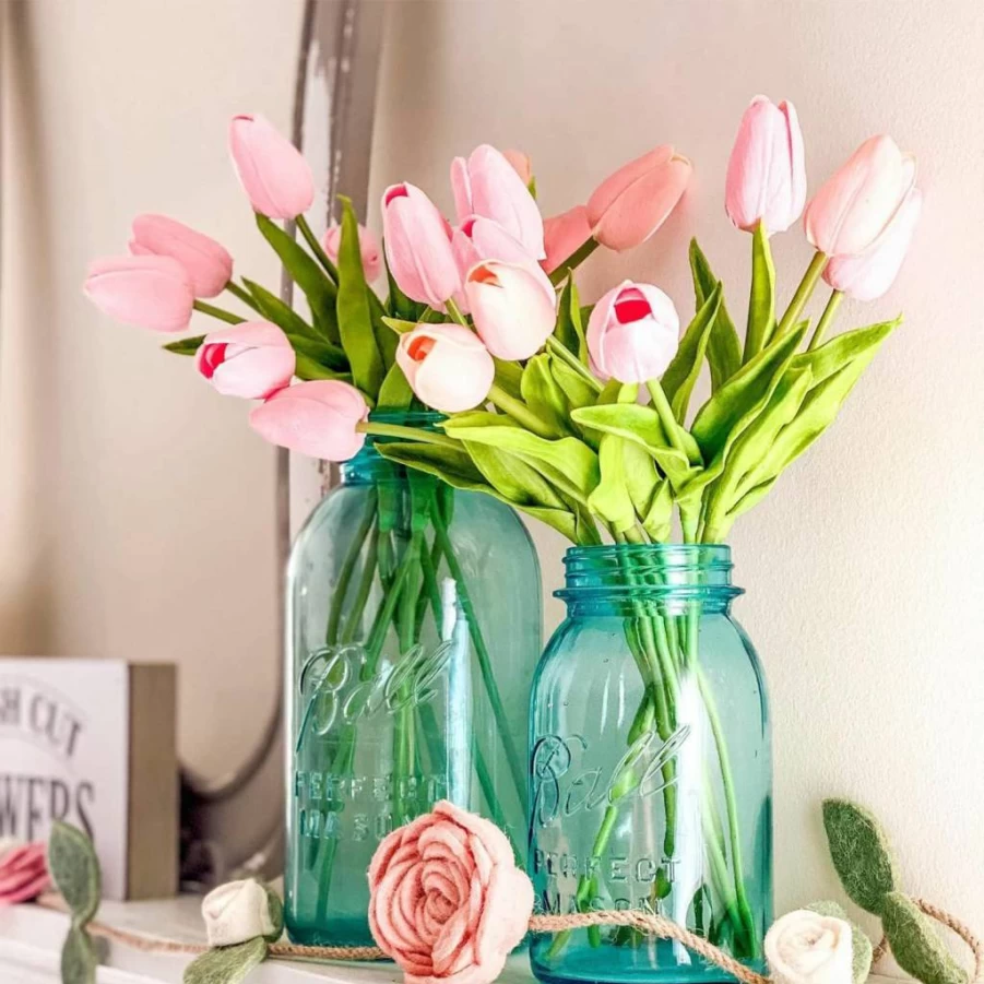 Beferr 18Pcs White Silk Tulip Artificial Flowers - Real Touch Faux Tulips Bouquet for Home Decor, Mother's Day, Easter, Spring Gifts